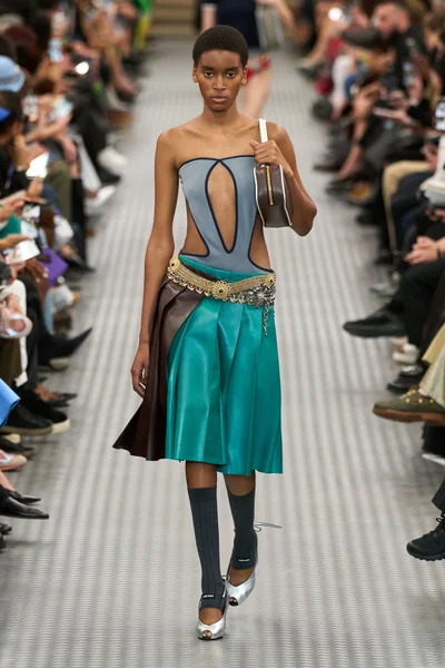 Look 21